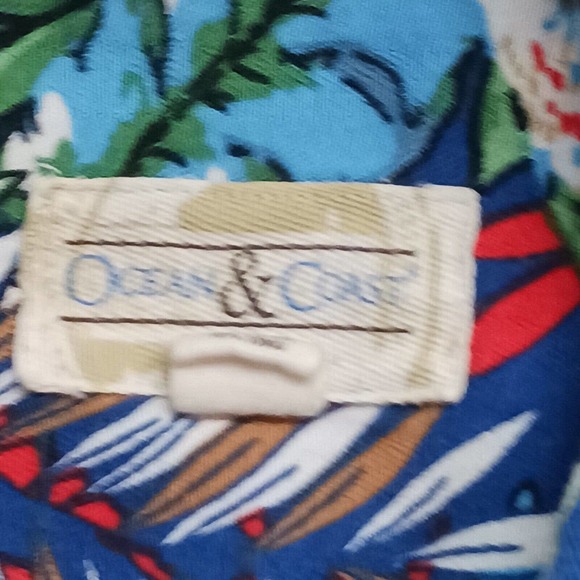 Ocean and Coast Shirt Men’s Size M Hawaiian Tropical Print Vacation Summer Fun - Picture 8 of 12